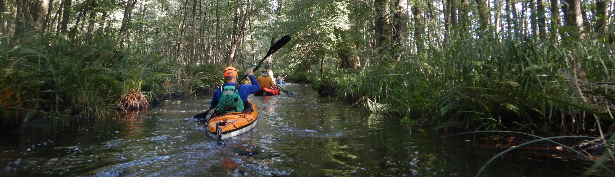 Auch auf der Seenplatte gibt es romantische kleine Kanäle | © Bernd und Beate Rieck