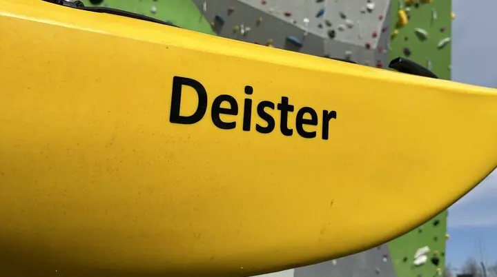 Engagiertes Anpaddeln auf dem Stichkanal | © Marion Friebe