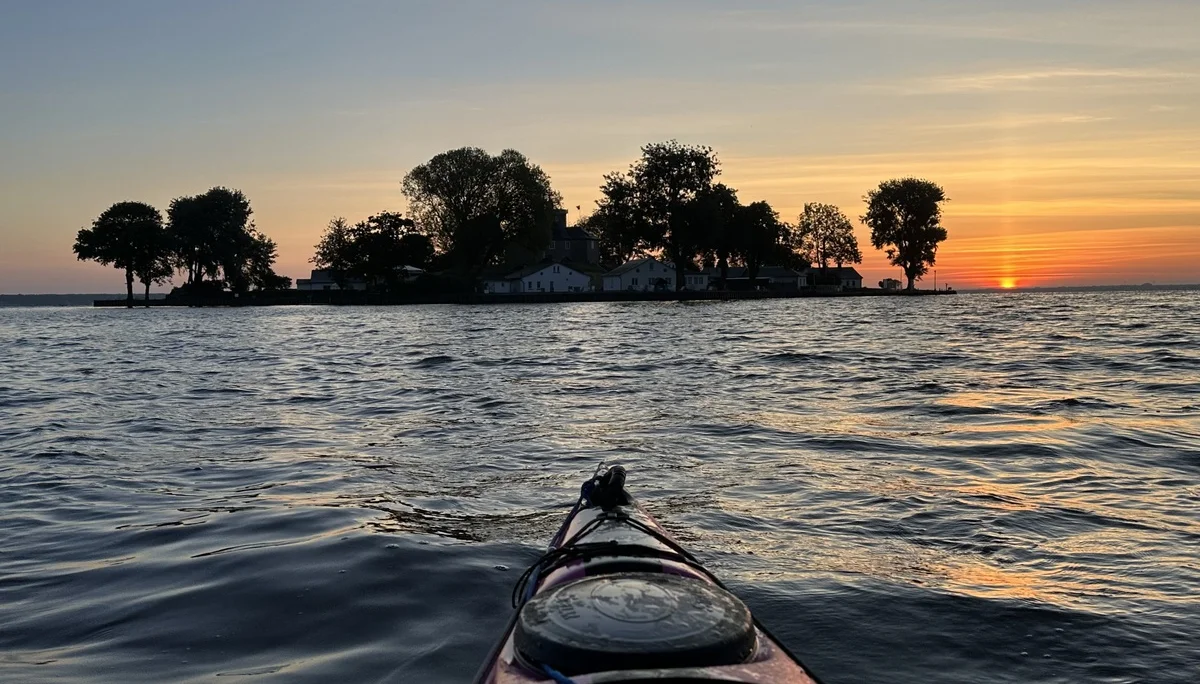 Insel Wilhelmstein beim Sonnenaufgang um 5:34 Uhr | © Miriam Link