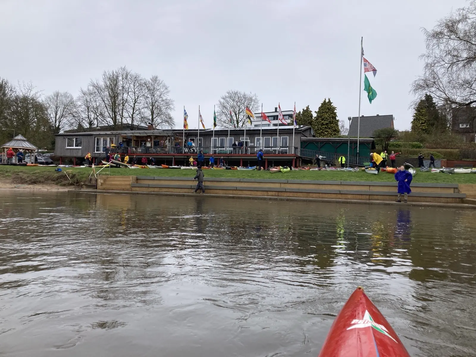 Buntes Treiben im Ziel in Verden | © Marion Friebe