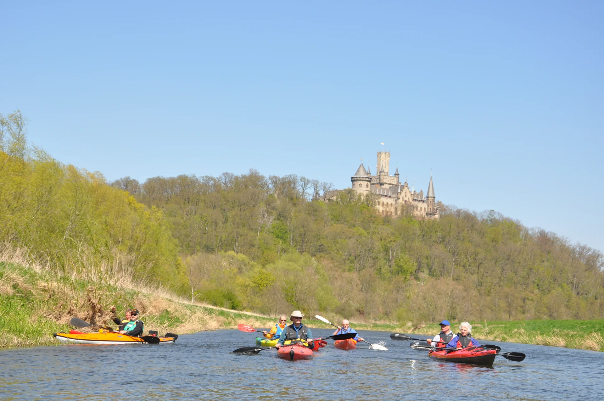      Und nun die ganze Gruppe  | © Kanugruppe