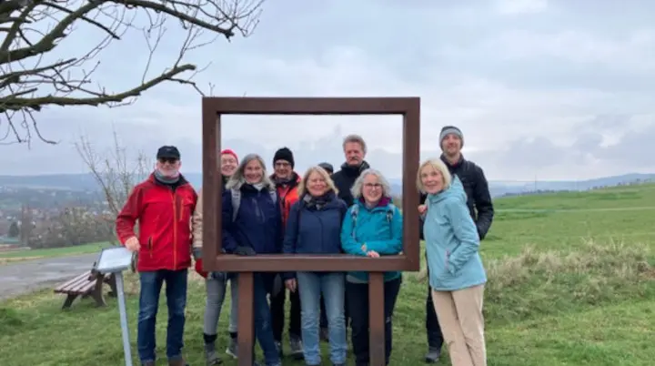 Gruppe im Landschaftsrahmen oberhalb von Groß Düngen | © Frank Teumer
