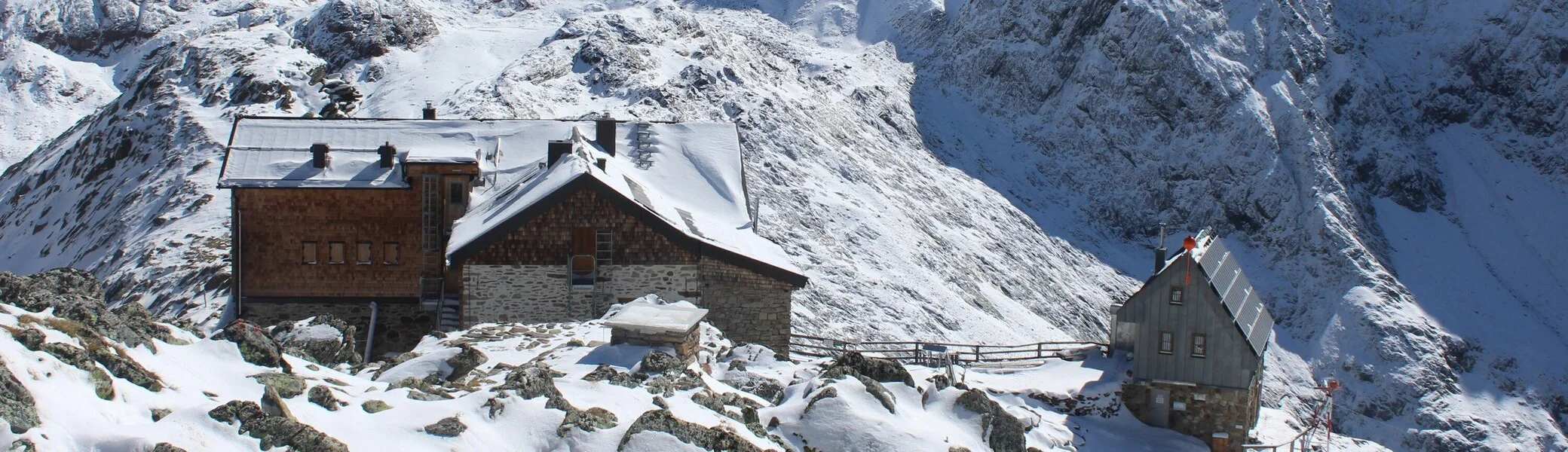 Webcam-Bilde der Hildesheimer Hütte im Schnee | © Florian Kania