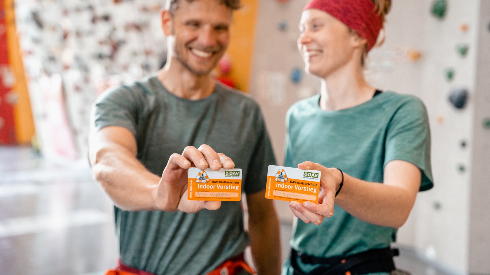 Boulder und Indoor-Klettern ist bei vielen DAV-Sektionen möglich | © DAV/Marisa Koch
